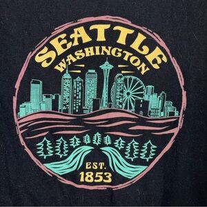 Gildan heavy 100% cotton tshirt crew unisex tourist downtown artist rendition